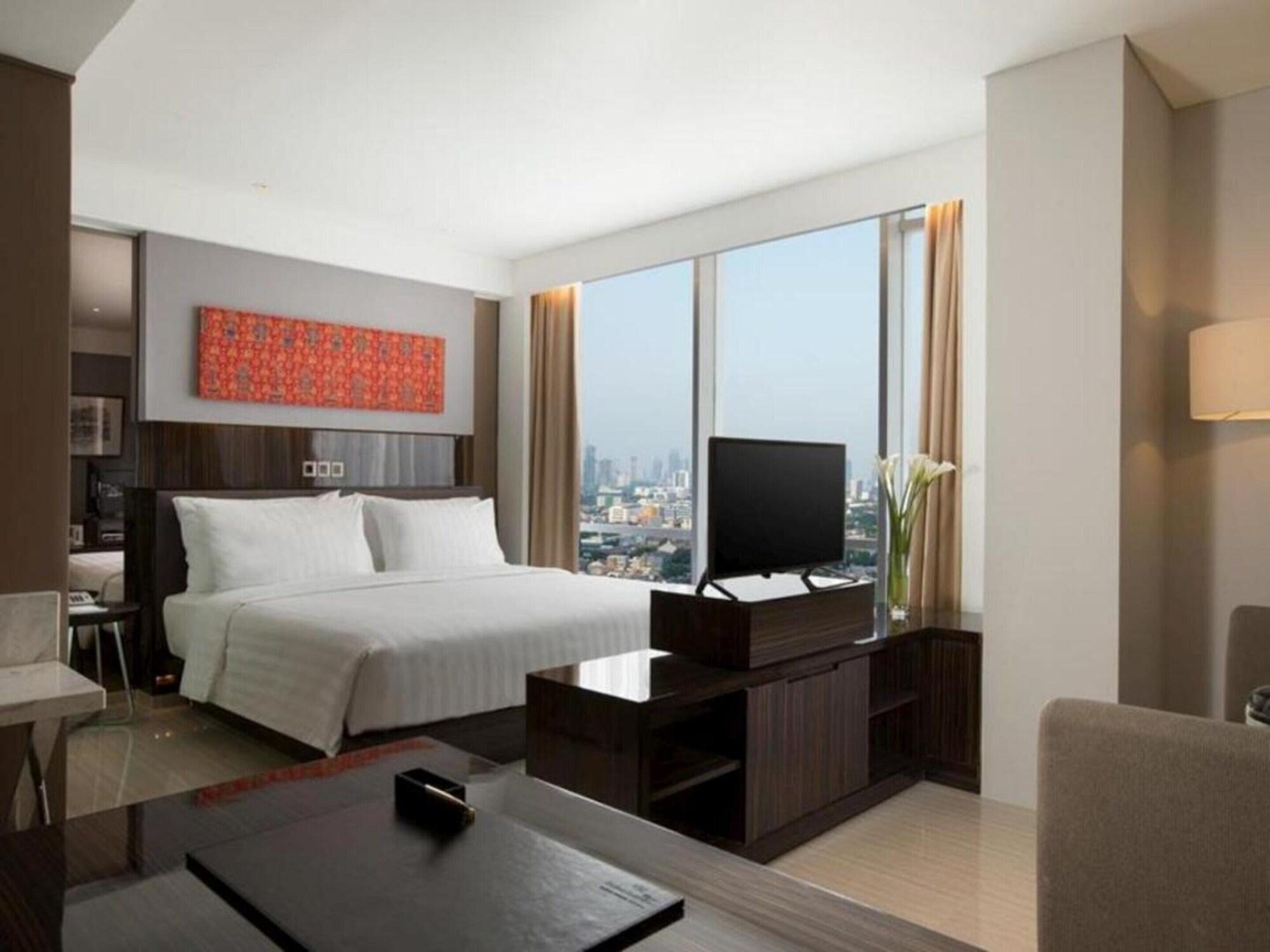 Santika Premiere Hayam Wuruk Hotel