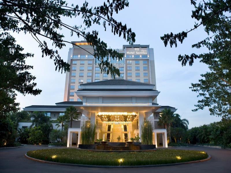 Hotel Santika Premiere Hayam Wuruk 4*