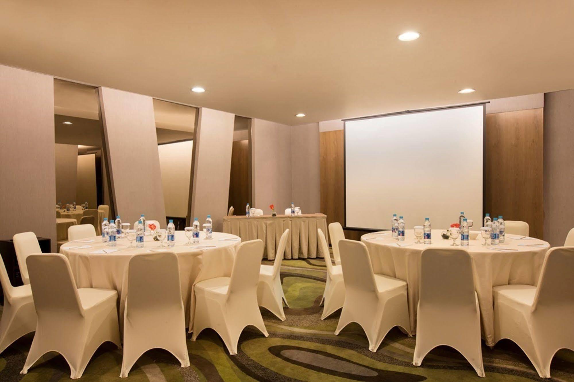 Santika Premiere Hayam Wuruk Hotel 4*